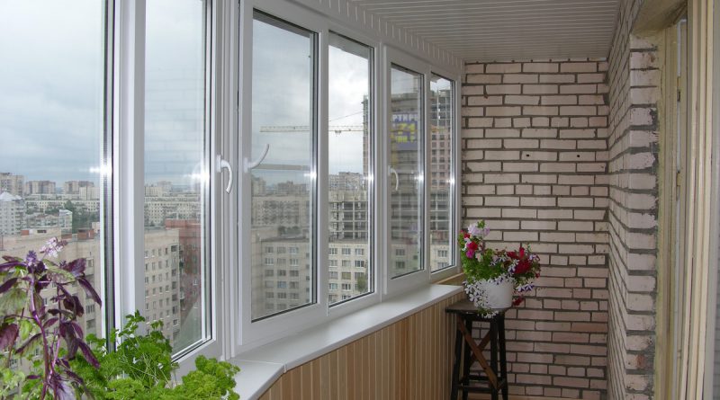 Варианты дизайна балконов из кирпича: способы отделки кирпичной кладки