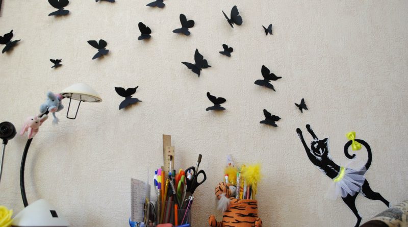Украшение на стену: делаем яркие поделки из бумаги своими руками