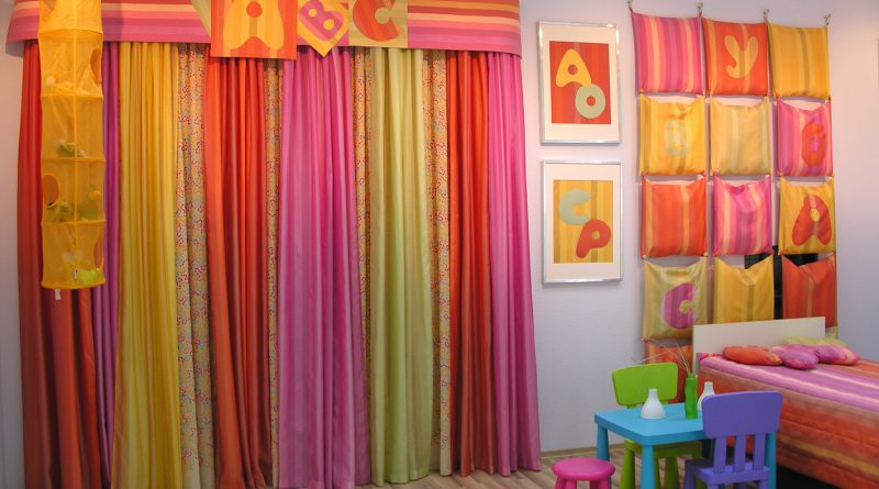 Самостоятельный пошив штор в детскую: подбор ткани и оформление комнаты