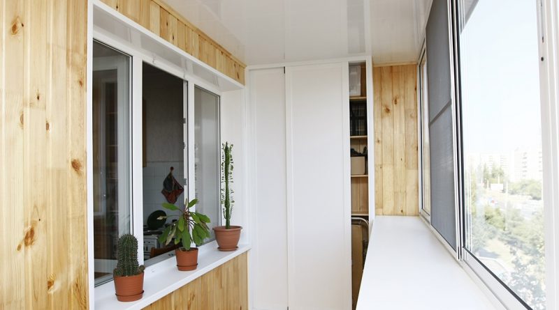 Создаем стильный дизайн балкона из вагонки: отделка стен и варианты оформления