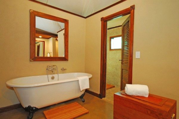 Варианты отделки ванной комнаты: наиболее практичные решения в фото