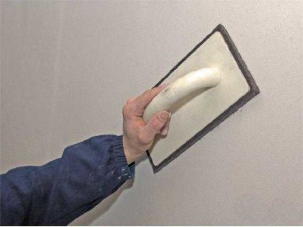 Как шпаклевать стены — пошаговая инструкция в фото