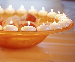 Блики пламени – свечи в Вашем доме в фото
