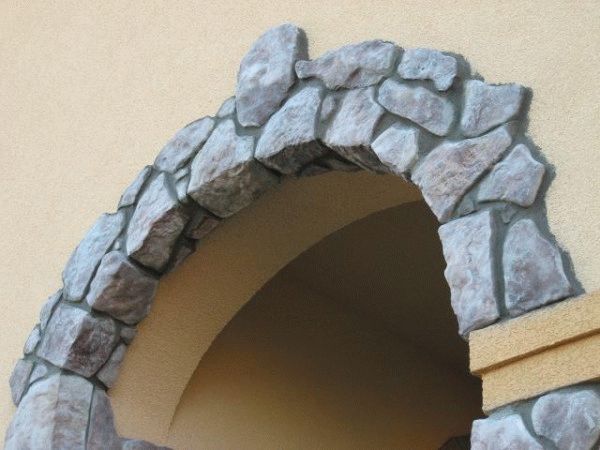 Самостоятельная отделка арок декоративным камнем: преимущества, варианты оформления в фото