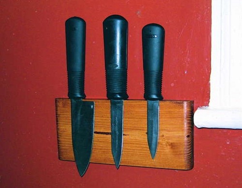 Самодельная магнитная доска для ножей своими руками в фото
