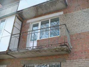 Монтаж лаг на балконе и лоджии в фото