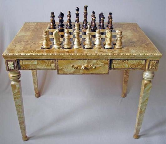 Шахматный столик своими руками из ДВП в фото