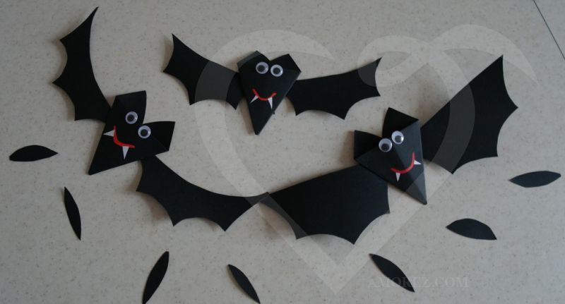 Летучая мышь из бумаги своими руками на Хэллоуин с шаблонами в фото