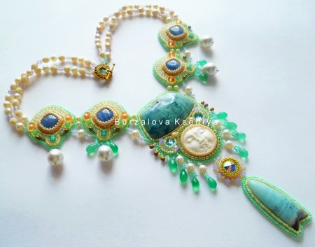 Идея плетения из бисера ожерелья  «Лицо» от Ксении Burzalova в фото