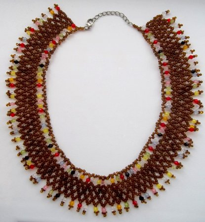 Схема плетения из бисера ожерелья «Амазонка» в фото