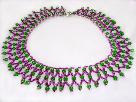 Схема плетения из бисера ожерелья «Laura» в фото
