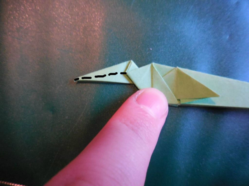 Бронтозавр в технике оригами в фото