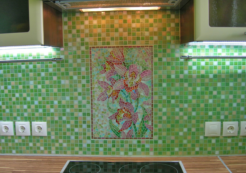 Панно из мозаики своими руками для кухни и в ванную комнату с фото в фото