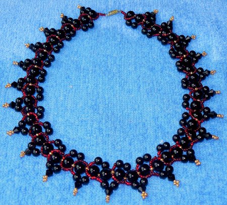 Схема плетения из бисера ожерелья «Blackberry Jam» в фото
