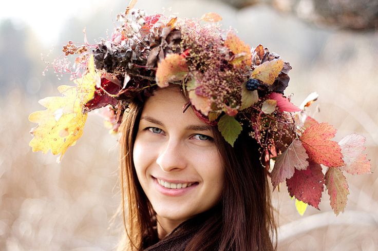 Осенние венки на голову из природного материала своими руками в фото
