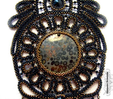 Идея плетения из бисера ожерелья «Черные Глаза» от  Натальи Золотовой в фото