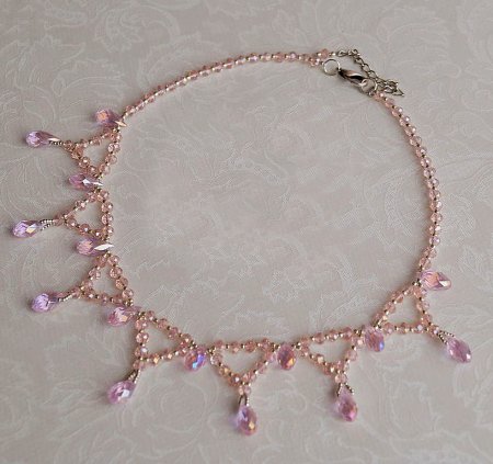 Схема плетения из бисера ожерелья «Розовый Зефир» в фото