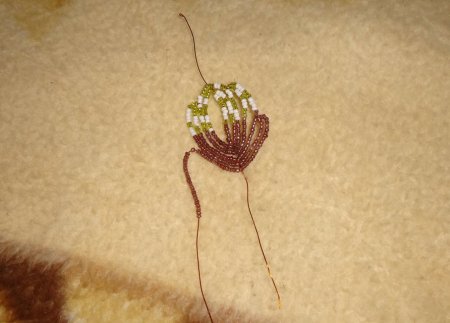 Орхидея из бисера в фото