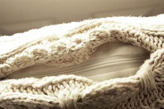 Подушка из свитера своими руками в фото