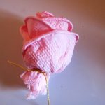 Как сделать розу из салфетки своими руками: мастер-класс с фото и видео в фото