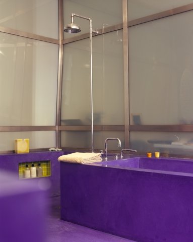 Ванная комната с душевой кабиной в фото