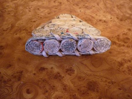 Плетение из газет для начинающих: салфетница от Марии Свириденковой в фото