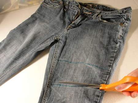 Цветная вставка в джинсы в фото