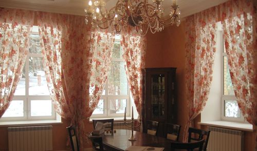Используем шторы в английском стиле: варианты оформления и особенности ткани в фото