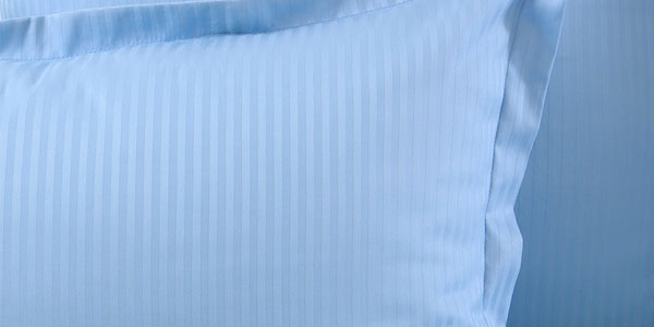 Страйп сатин – ткань для постельного белья, одежды и декора в фото