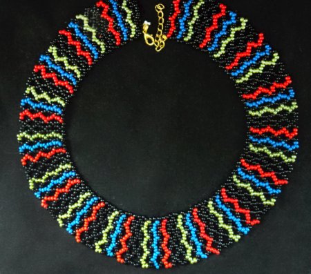 Схема плетения из бисера ожерелья «Цвета» в фото