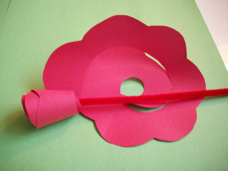 Как сделать розу из бумаги в фото