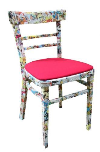 Коллажный декор стула в фото