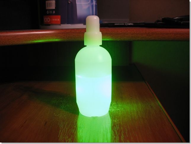 Как сделать светящуюся жидкость из подручных средств в домашних условиях в фото