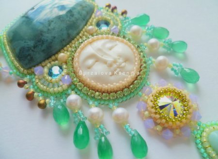 Идея плетения из бисера ожерелья  «Лицо» от Ксении Burzalova в фото