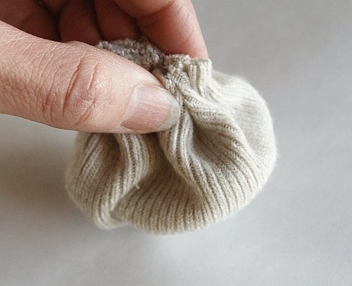 Подушка из свитера своими руками в фото