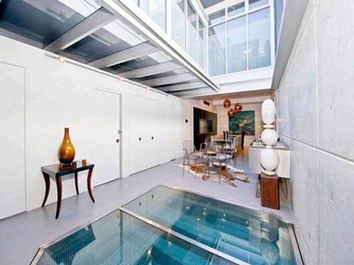 Роскошный интерьер – квартиры с бассейном в фото