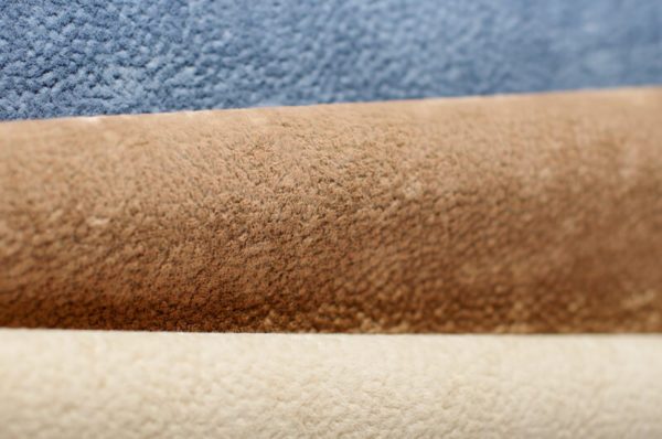 Как почистить тканевую обивку дивана от пыли и пятен в фото