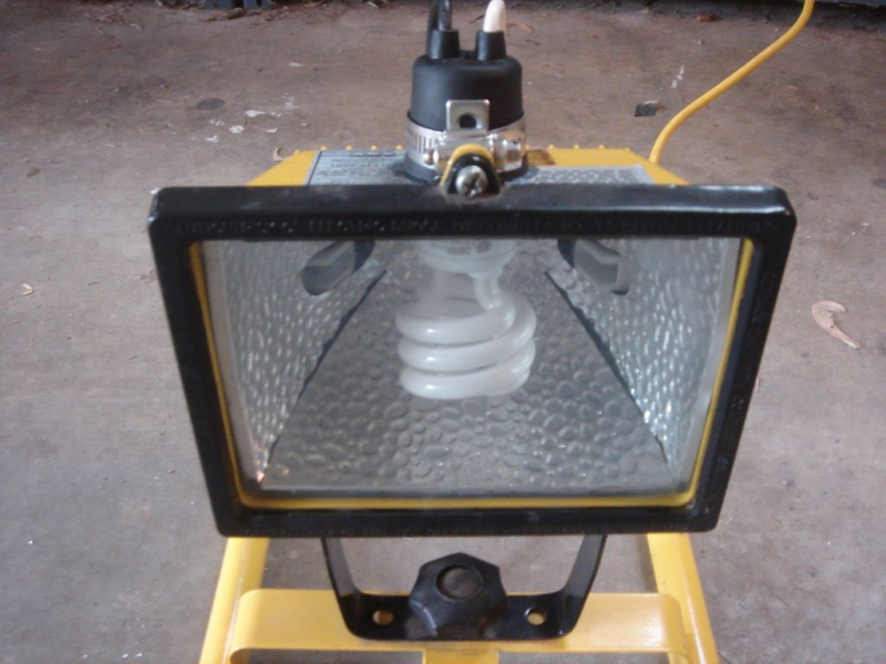 Как сделать флуоресцентную лампу в фото