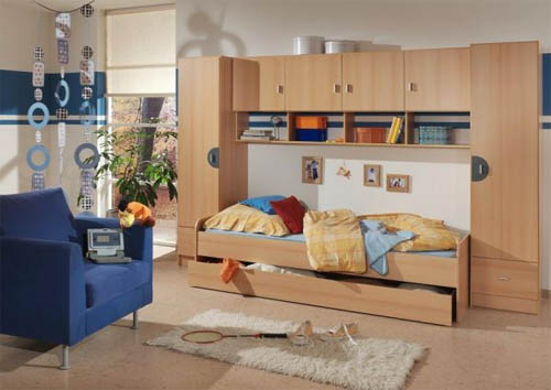 Мебелирование детских комнат «на вырост» в фото