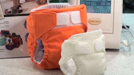Как сшить многоразовый подгузник для маленького ребенка: выкройка и мастер класс по шитью в фото