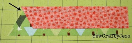 Лоскутная геометрия: красочный коврик для кухни в фото