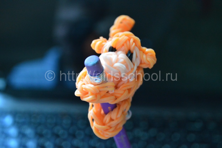 Плетение из резинок: обезьянка на станке или на рогатке с видео в фото