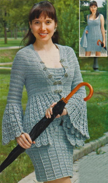 Вязаное мини-платье и жакет крючком (узоры плетенка и веер) в фото