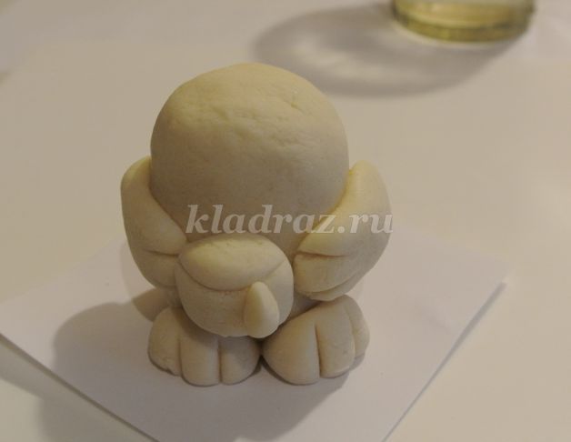 Поделка Винни-Пуха своими руками пошагово из полимерной глины в фото