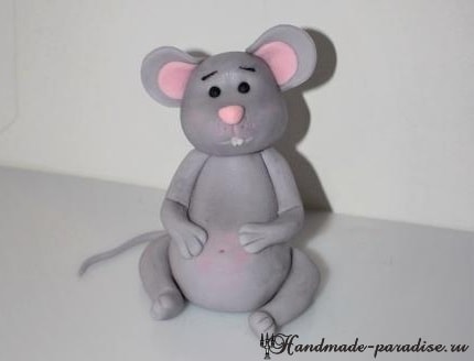 Мышка из мастики для детского торта в фото
