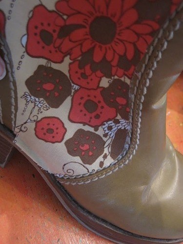 Декор обуви — как обновить сапоги в фото