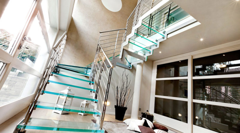 Преимущества и недостатки стеклянных лестниц [идеи дизайна и варианты исполнения] в фото