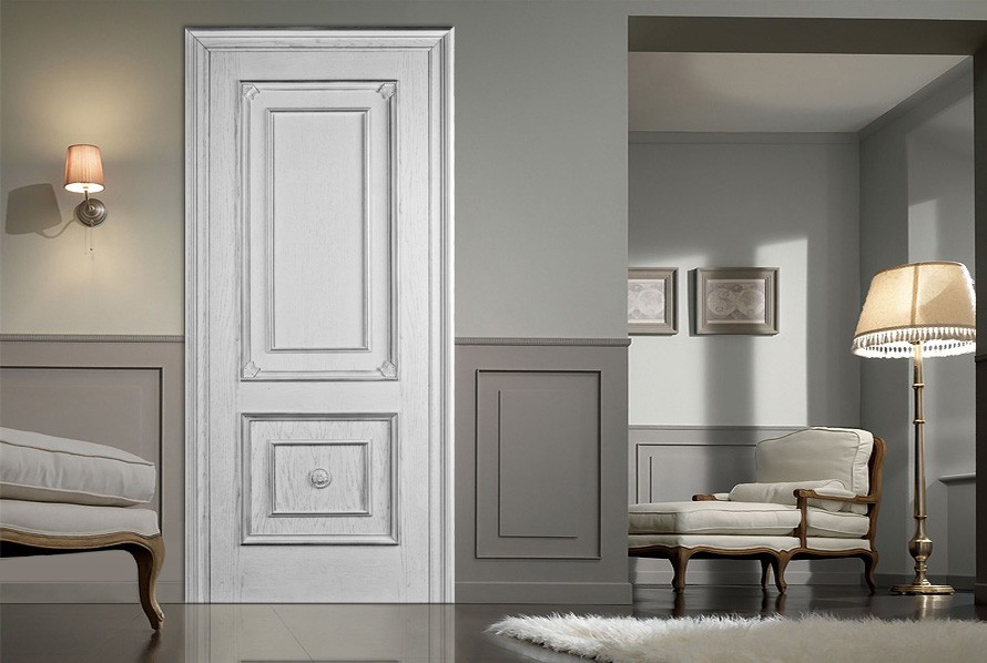 Белые двери в английском стиле интерьера