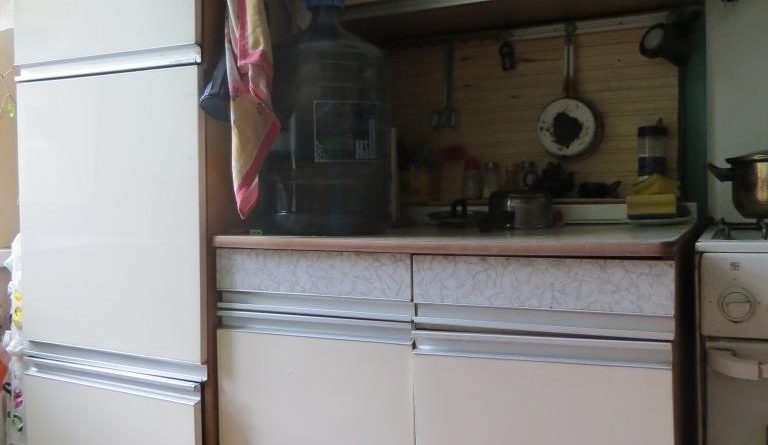 Как освежить старый кухонный гарнитур своими рукам [советы от дизайнера]