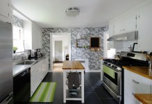 			Правильная подборка обоев на кухню под дизайн: 35 фото		